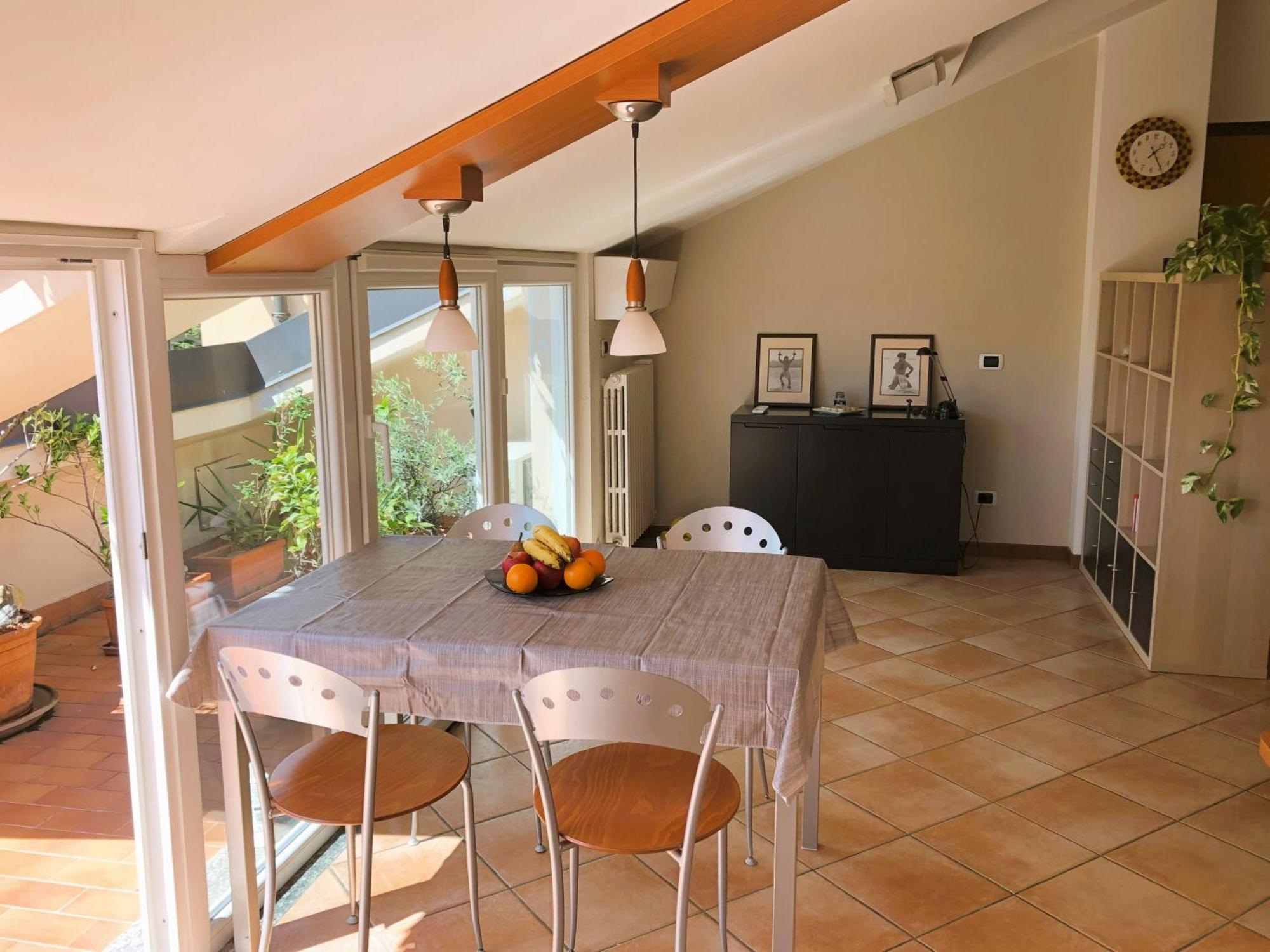 Bright Penthouse Close To Center With Terrace And Lake View Lecco Zewnętrze zdjęcie